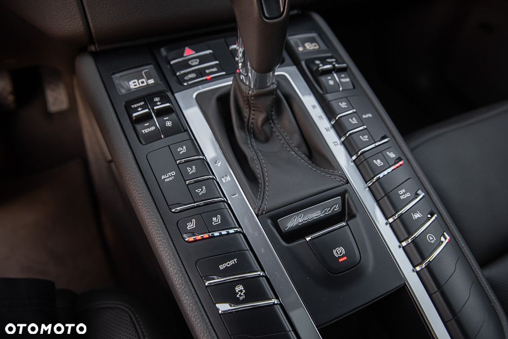 Porsche Macan PDK - 21