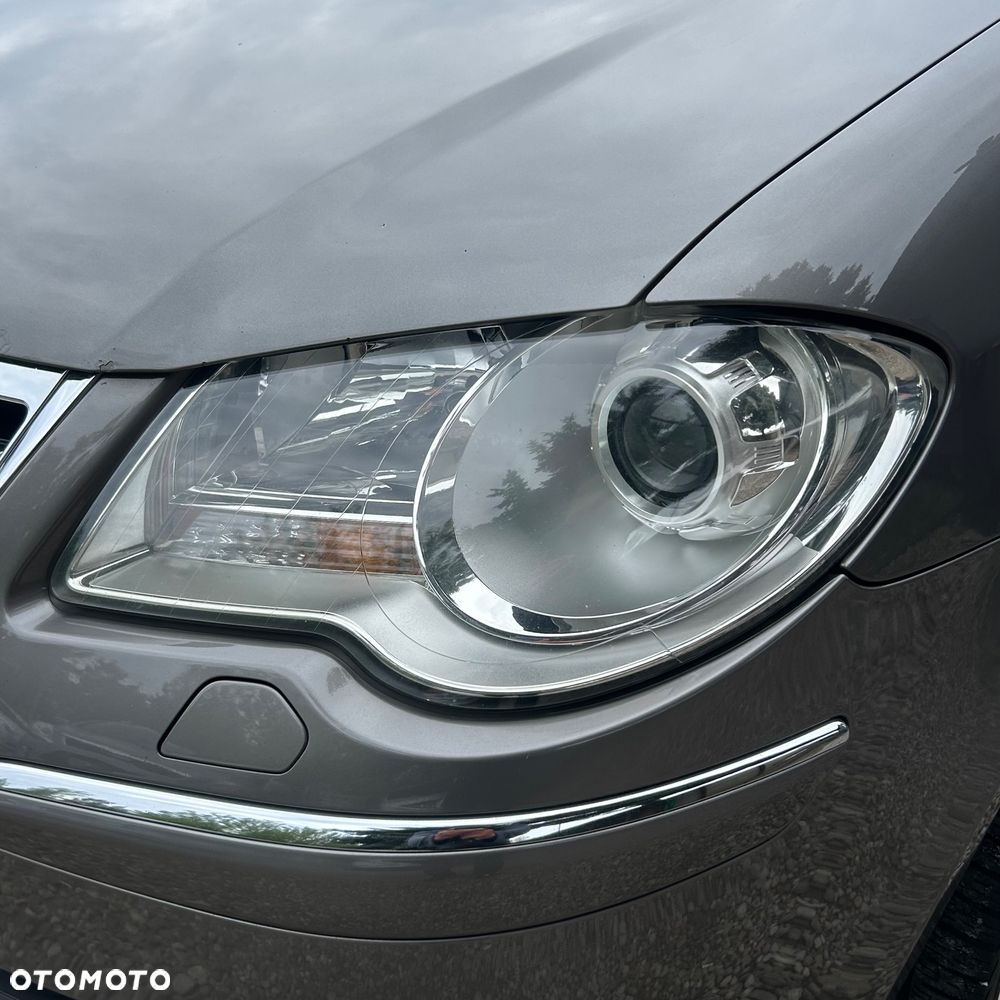 Volkswagen Touran 2.0 TDI DPF Highline - 12