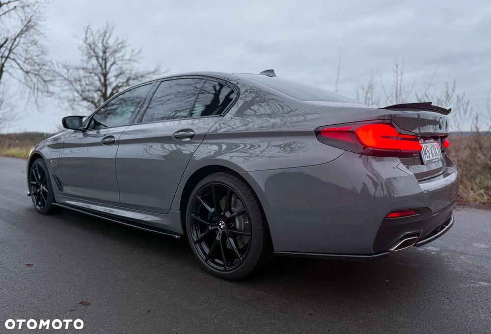 BMW Seria 5 545e xDrive M Sport Edition - 16