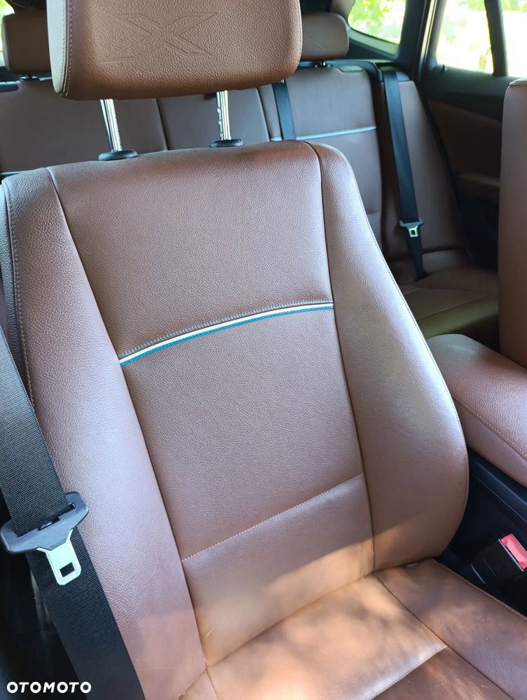 BMW X1 sDrive18d Sport Line - 22