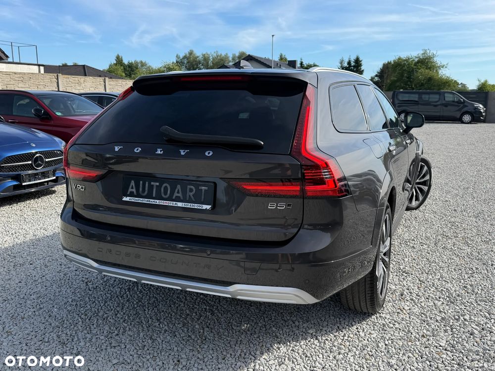 Volvo V90 Cross Country B5 D AWD Ultimate - 13
