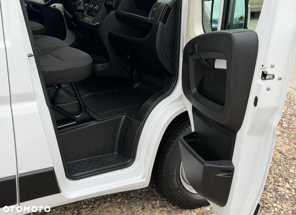 Citroën JUMPER WZMOCNIONY L3H2 HEAVY MAXI 3.5t Ładowność 1500kg Homologacja haka 3t.  SILNIK Euro-6 Starszej konstrukcji PSA Poj..2179cm3 140KM Trwały bezawaryjny na pojedynczej turbinie Nie!! Stelantis!! Koła 16' Hamulce wzmocnione BREMBO, Podwójne resory! Pełna zabudowa ładowni! Najtrwalsza konfiguracja maxi VAN L3H2 13m3 - 15