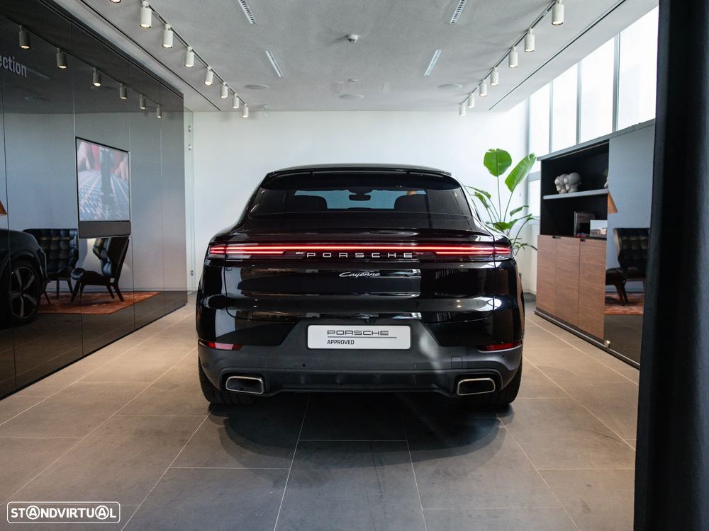 Porsche Cayenne Coupé E-Hybrid - 12
