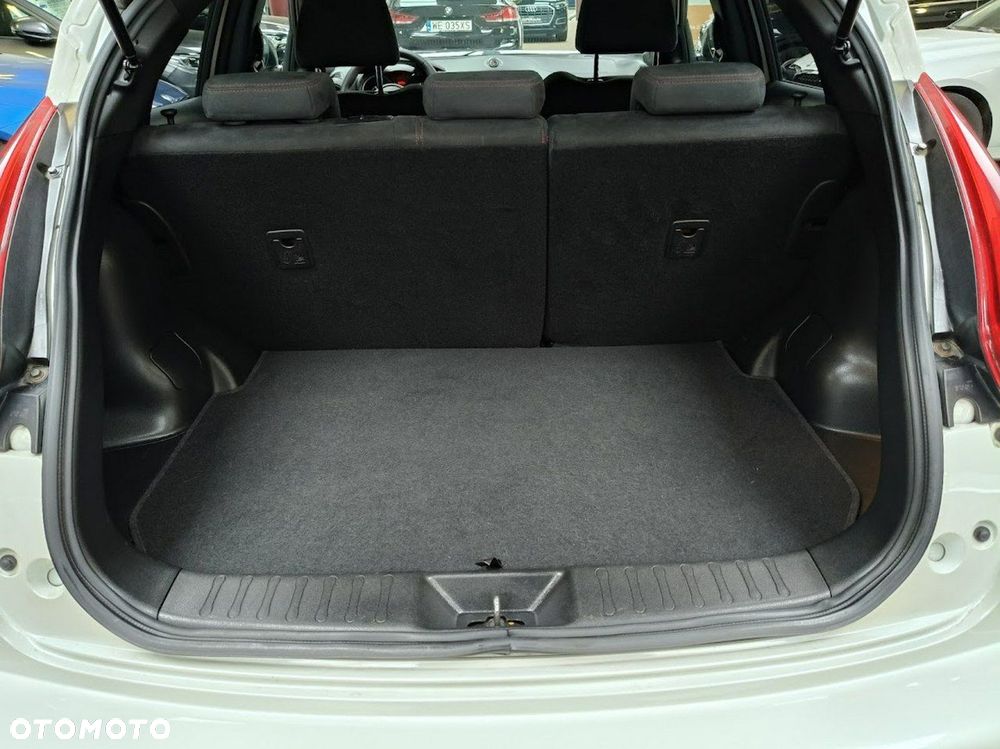 Nissan Juke 1.6 DIG-T ALL-MODE 4x4i CVT Nismo - 11