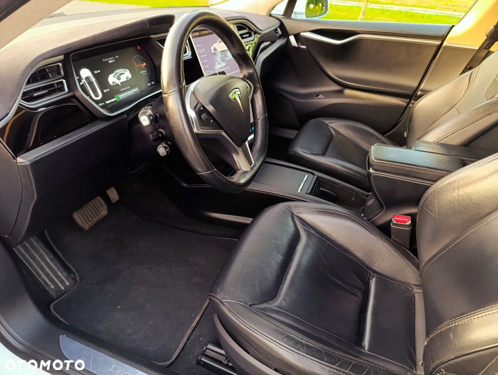 Tesla Model S Long Range Plus - 9