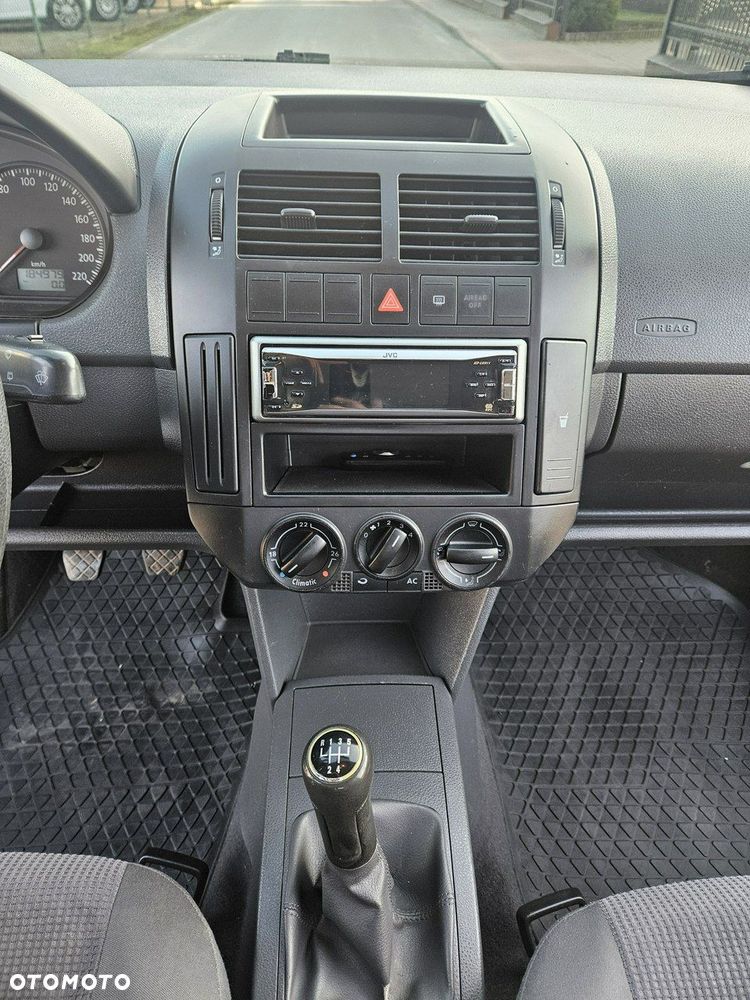Volkswagen Polo 1.4 - 13