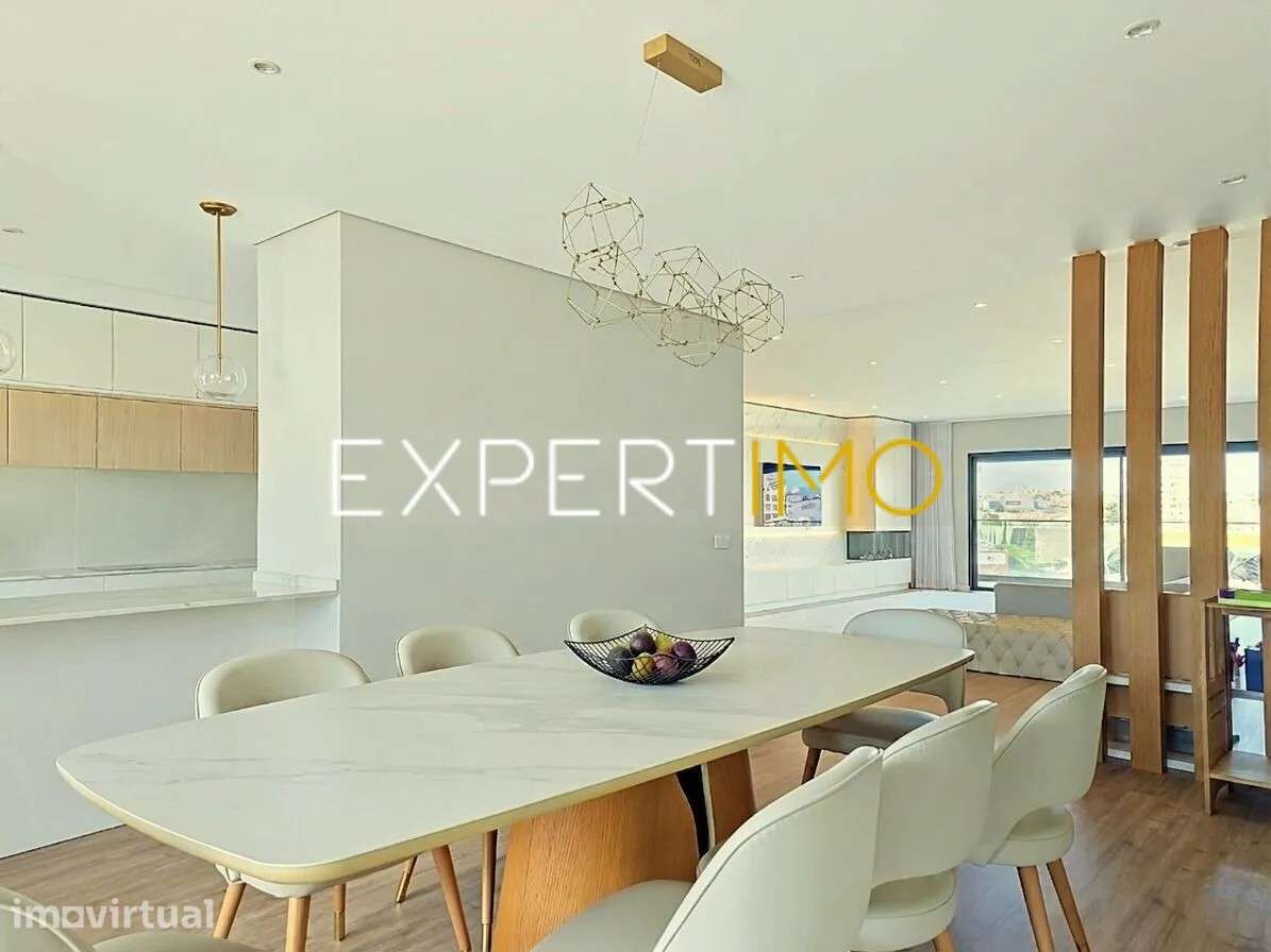 Apartamento T5 com Garagem Box - Centro de Portimão - Grande imagem: 2/32