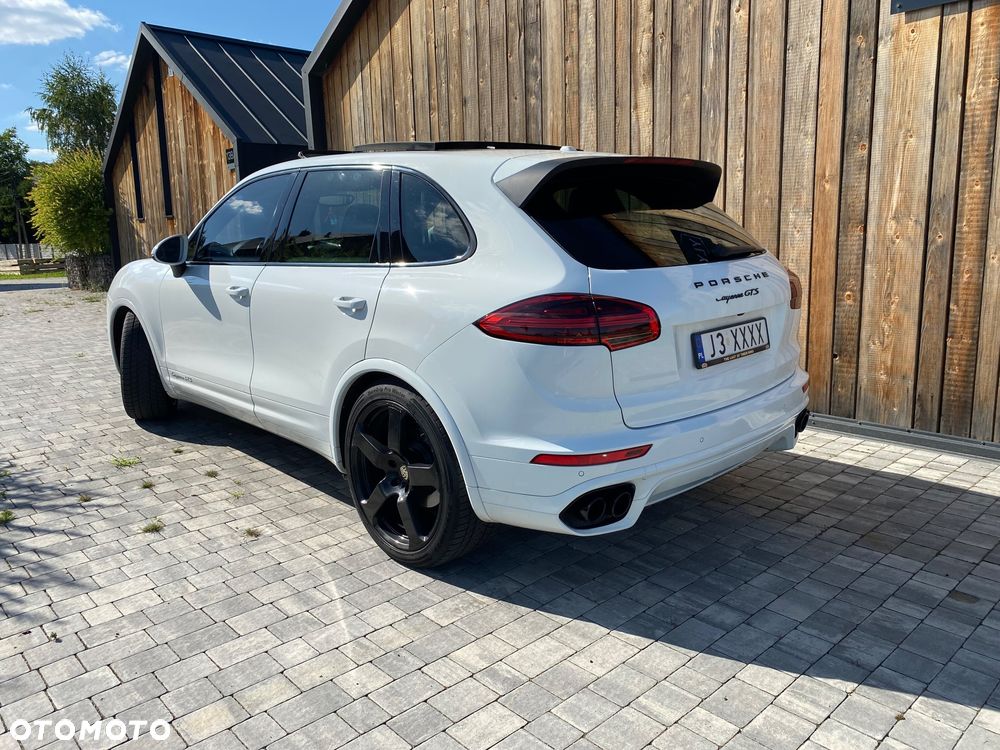 Porsche Cayenne - 3