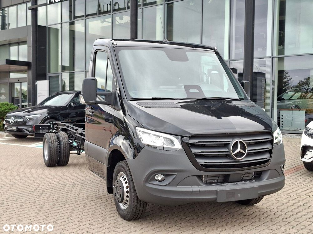 Mercedes-Benz Sprinter - 2