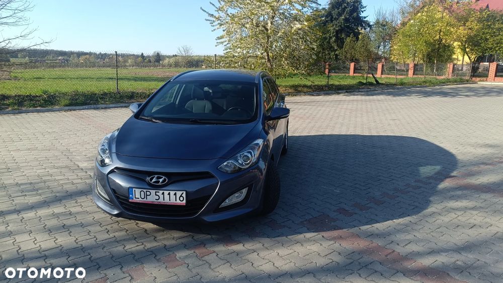 Hyundai i30 blue 1.6 CRDi Trend - 2