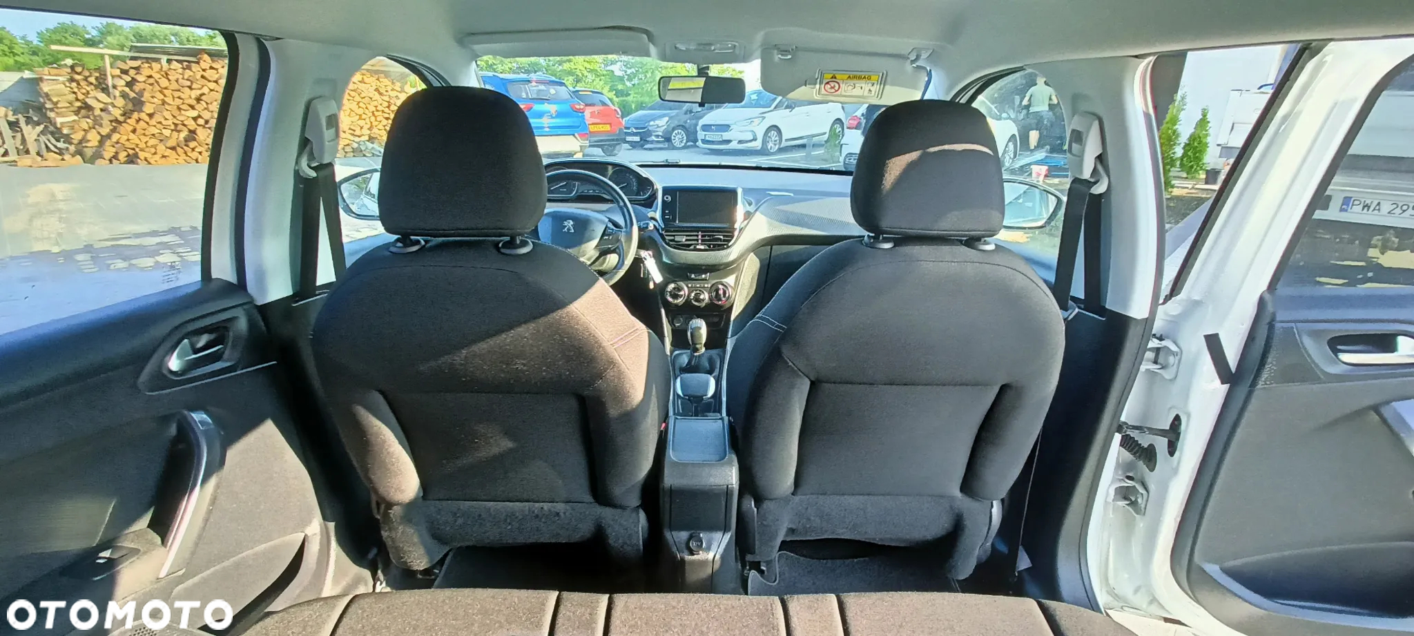 Peugeot 2008 1.2 Pure Tech Style S&S - 22