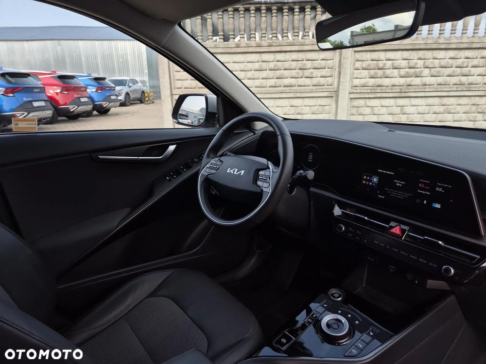 Kia Niro 1.6 GDI Hybrid L Business Line - 24