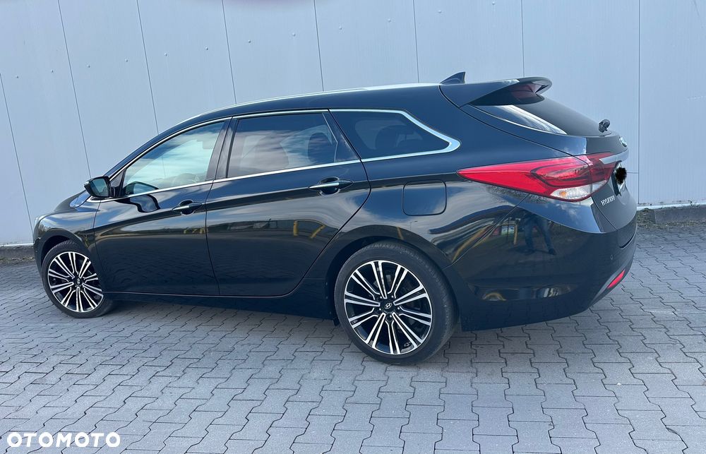 Hyundai i40 Kombi 1.7 CRDi DCT Premium - 9