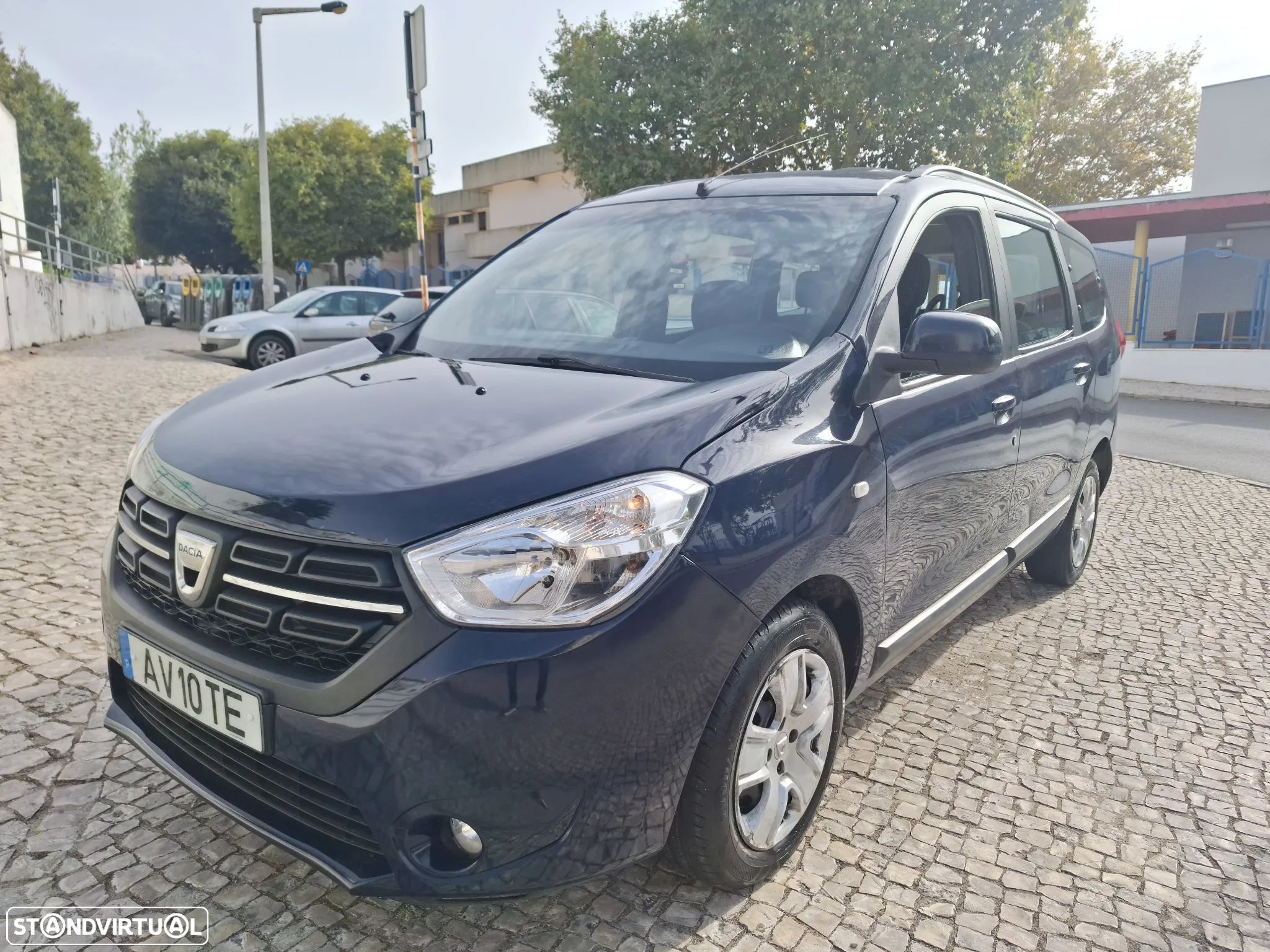 Dacia Lodgy 1.5 dCi Confort 7L - 1