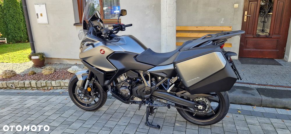Honda NT - 18