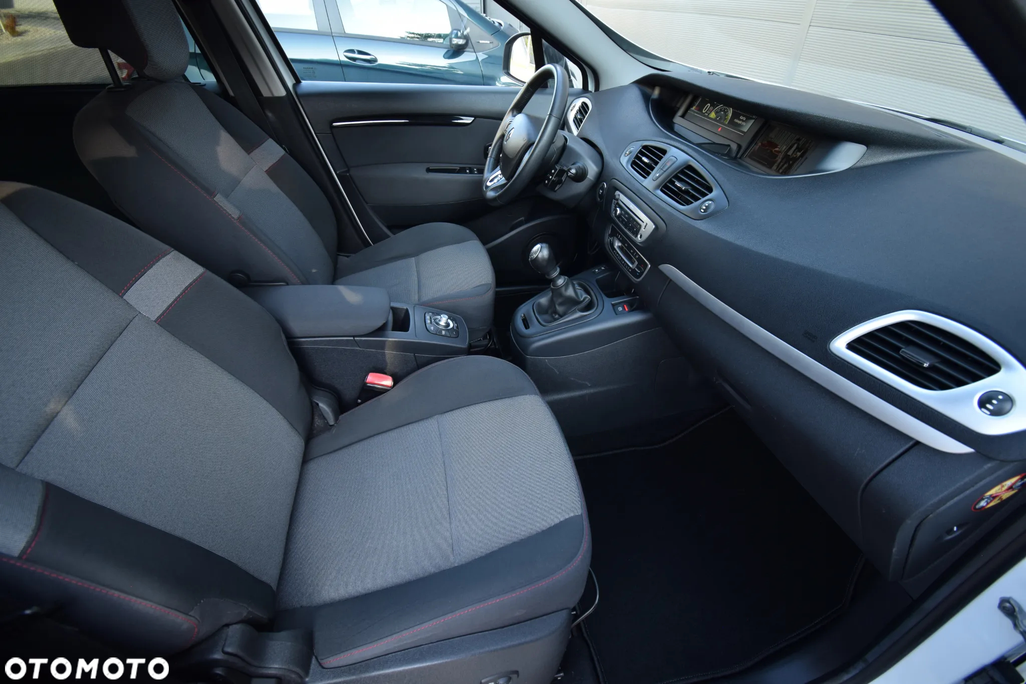 Renault Scenic - 24