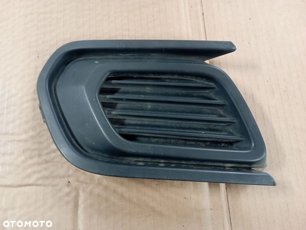 DACIA SANDERO 2 16-20 ATRAPA KRATKA ZDERZAKA LEWA 263368187R - 2