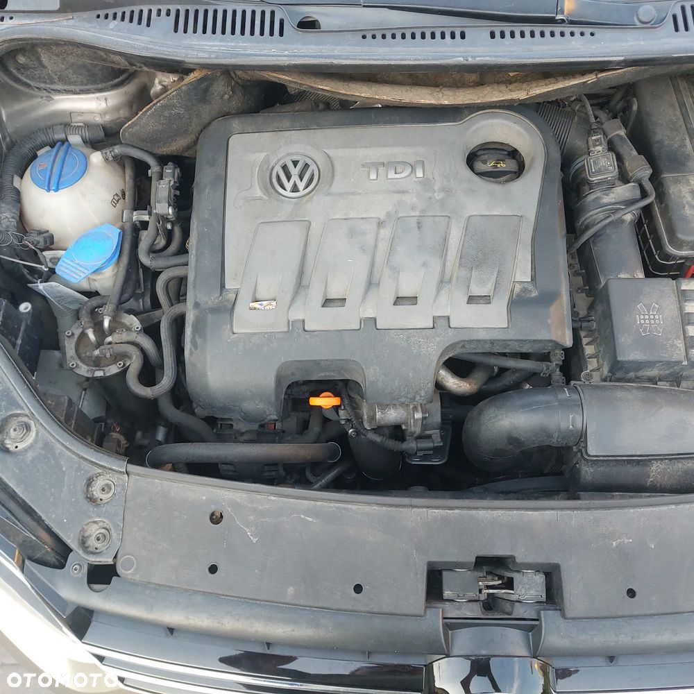 Volkswagen Touran 1.6 TDI DPF Comfortline - 19