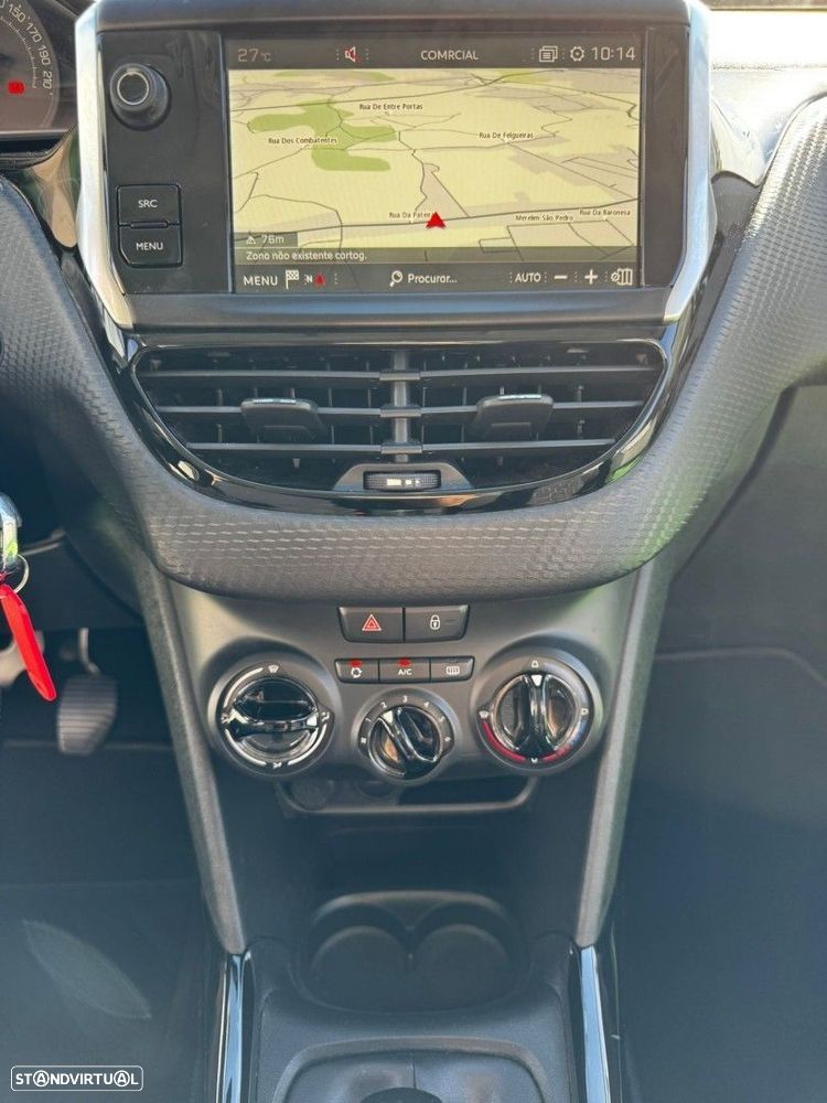 Peugeot 2008 1.2 PureTech Style - 17