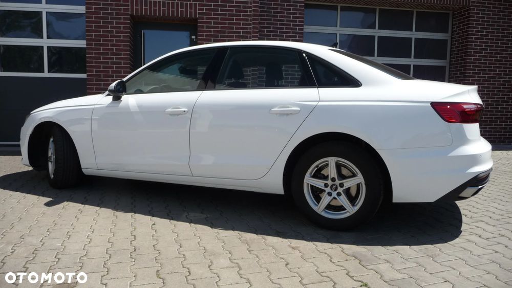Audi A4 Limousine 35 TFSI mHEV S tronic - 12