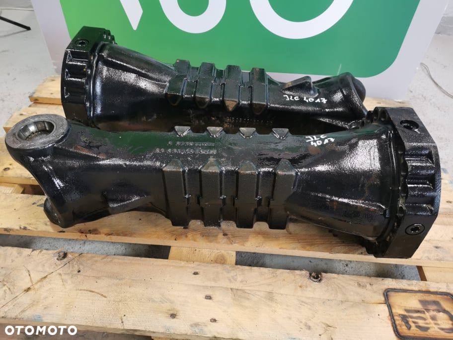 Pochwa mostu tylnego JLG 4017 PS {Spicer} - 1