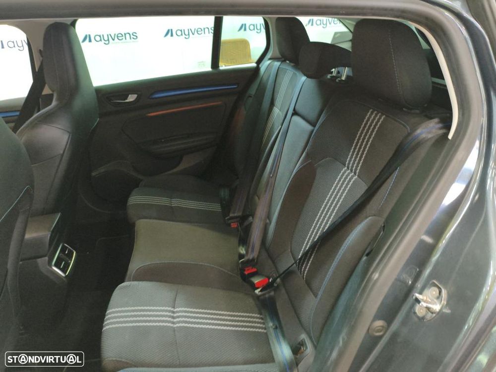 Renault Mégane Sport Tourer 1.5 Blue dCi GT Line — fotografia 8