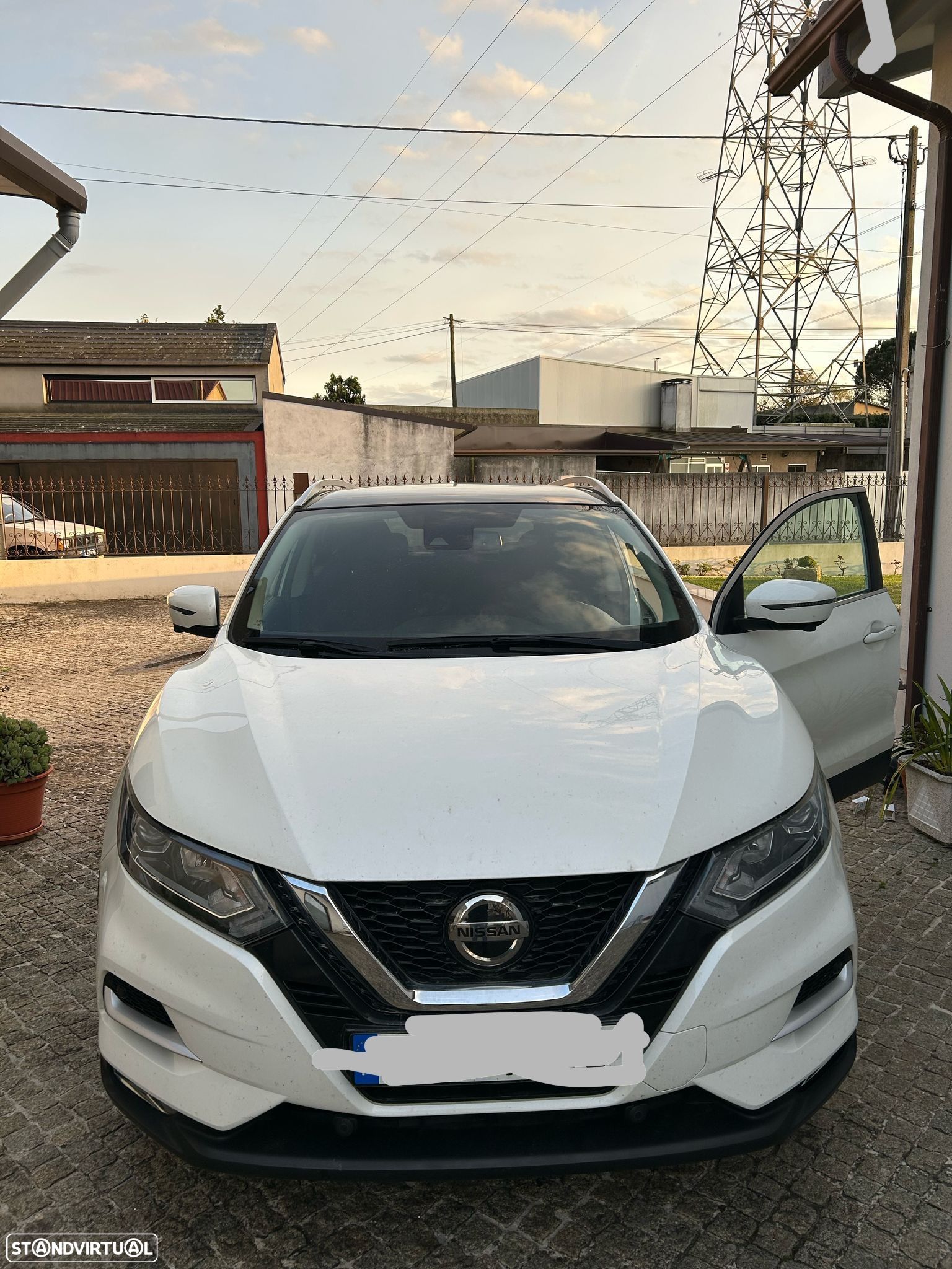 Nissan Qashqai 1.5 dCi N-Connecta Business - 1
