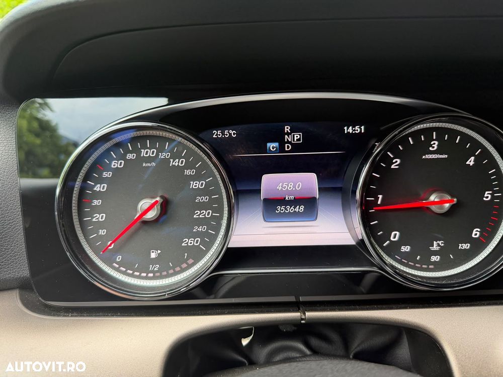 Mercedes-Benz E - 8