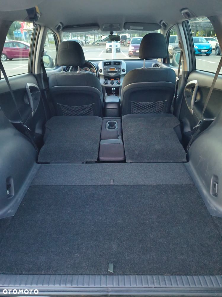 Toyota RAV4 2.2 D-4D Luna - 32