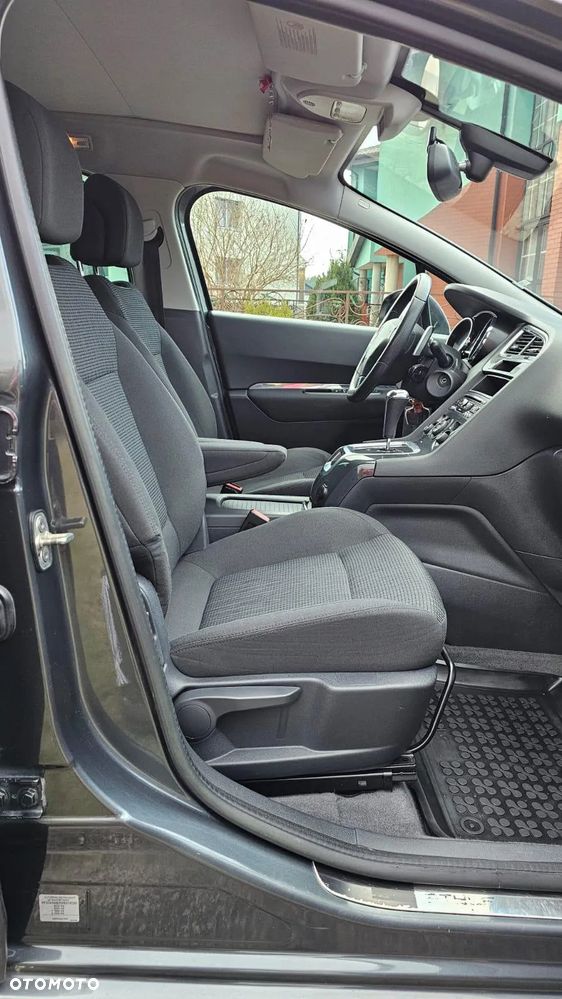 Peugeot 5008 - 9