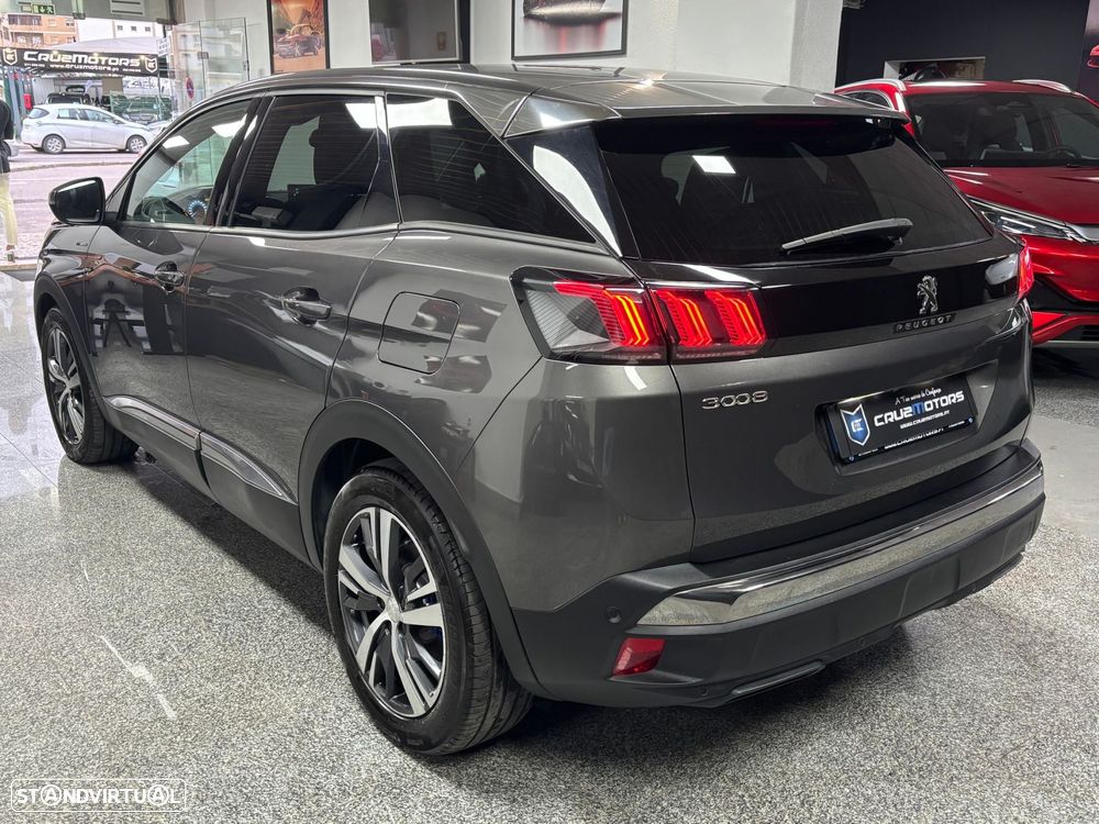 Peugeot 3008 1.6 Hybrid Allure Pack e-EAT8 - 8