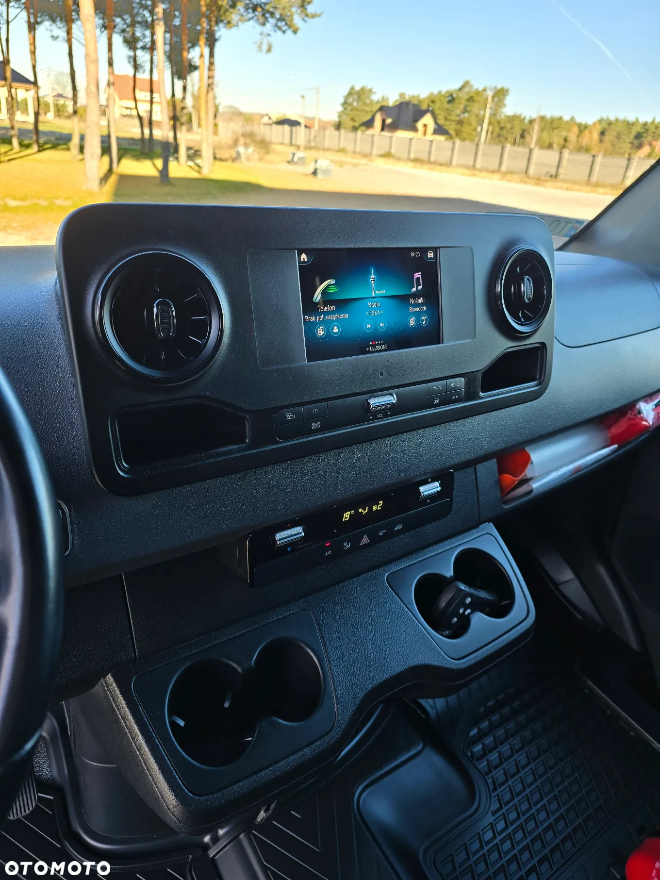 Mercedes-Benz SPRINTER 319 3.0 CDI KONTENER 4,28cmDługi 2,29cmSzero 2,24cmWysok + WINDA 750Kg 42Tyś km SERWIS DO OSTATNIEGO Km ASO MERCEDES-BENZ SALON PL STAN NOWY NOWY NOWY FABRYCZNA GWARANCJA - 37
