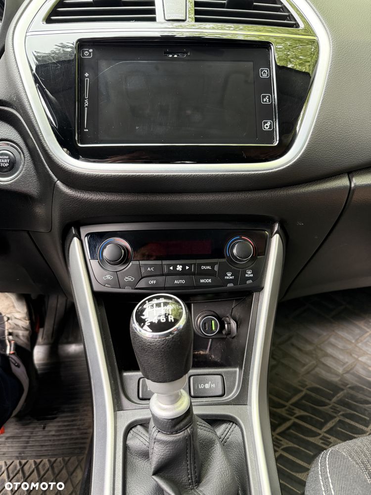 Suzuki SX4 S-Cross - 14