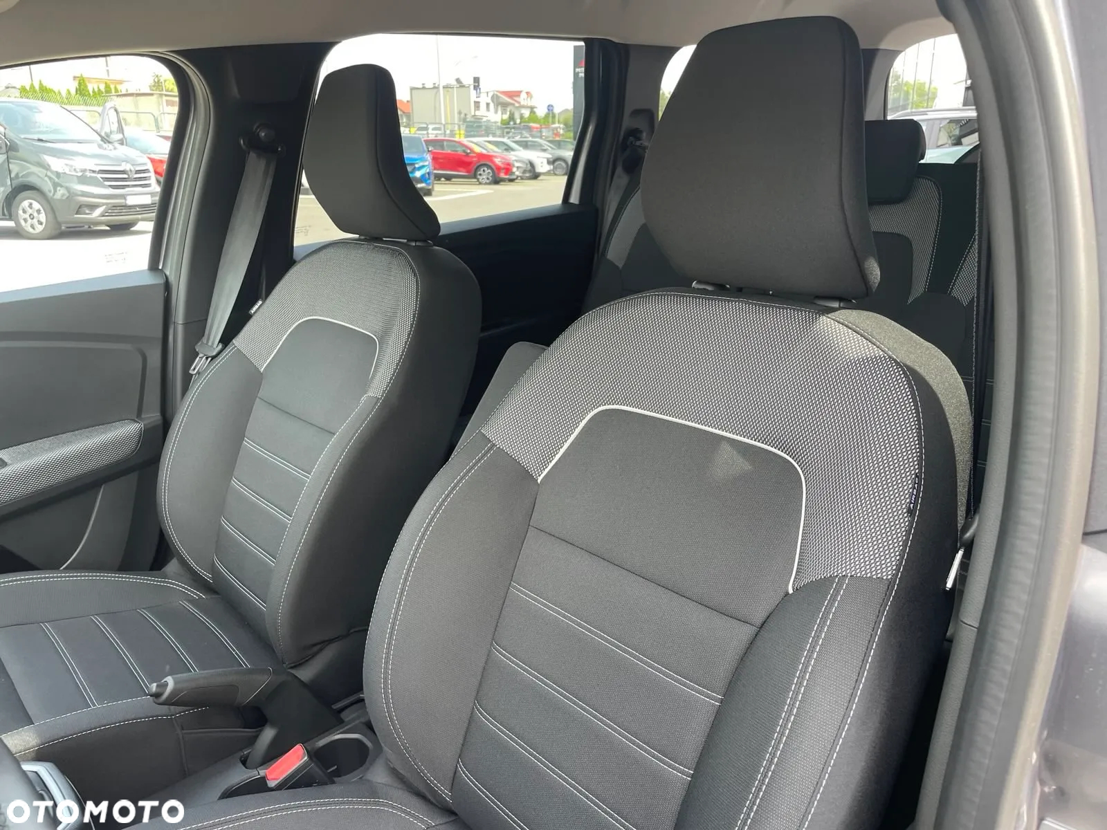 Dacia Jogger 1.0 TCe Expression 7os - 10