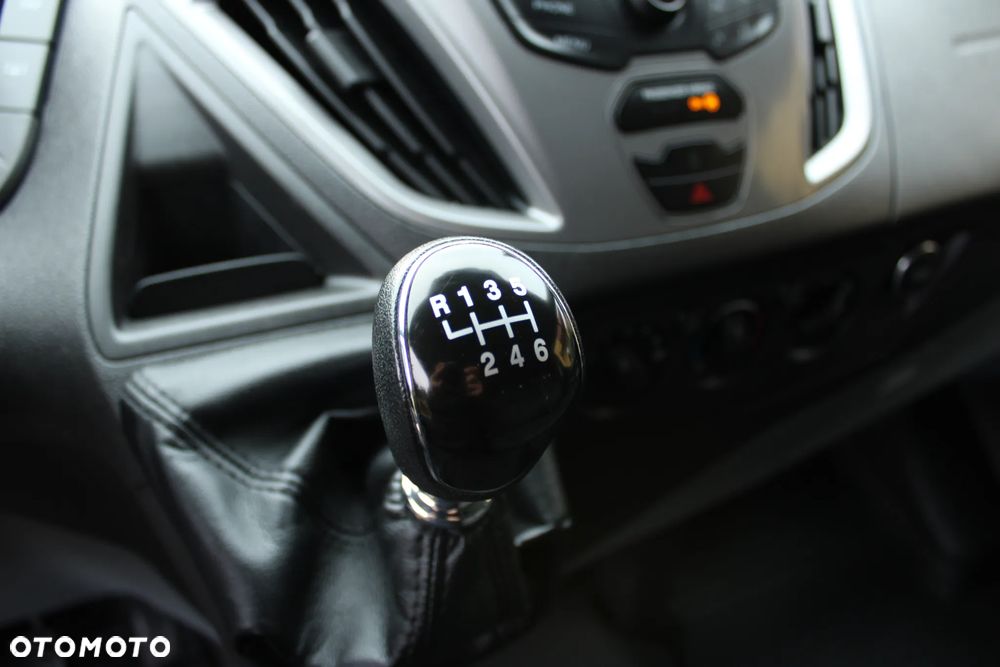 Ford Transit Custom 310 L2H1 Limited - 26