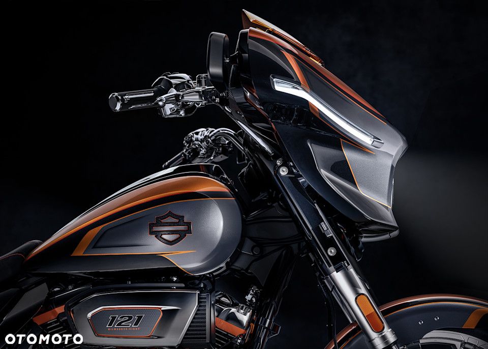 Harley-Davidson CVO Street Glide - 17