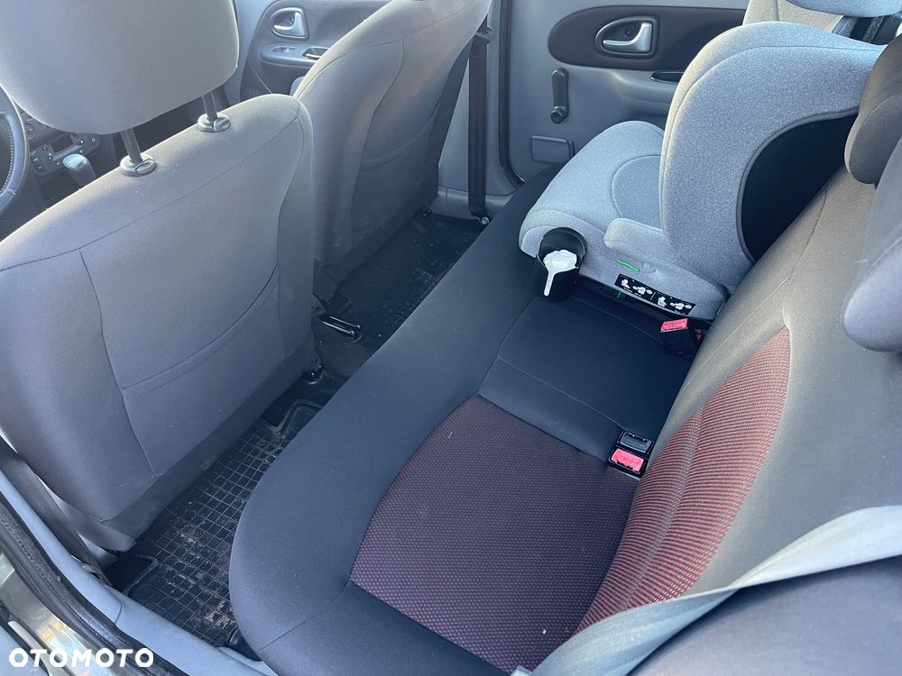 Renault Thalia 1.2 16V All Inclusive - 11