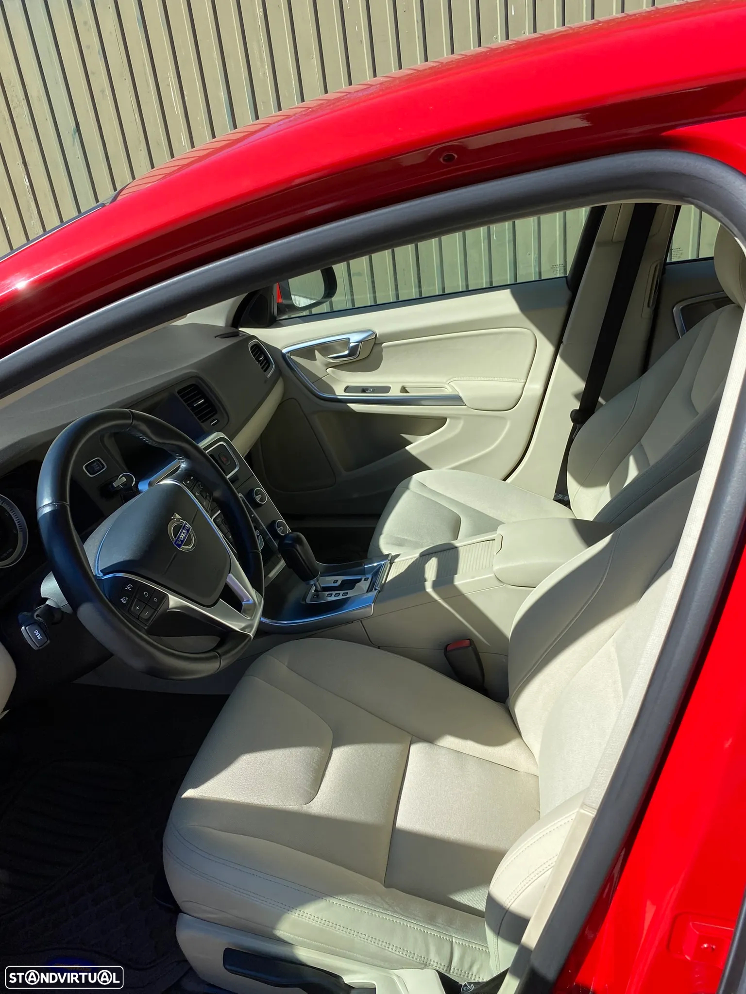 Volvo S60 2.0 D3 Momentum Geartronic - 6