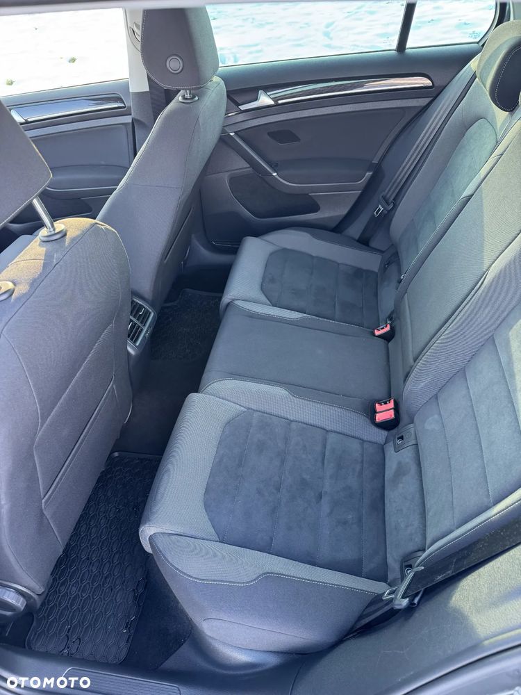 Volkswagen Golf 1.5 TSI BlueMotion ACT Highline - 12