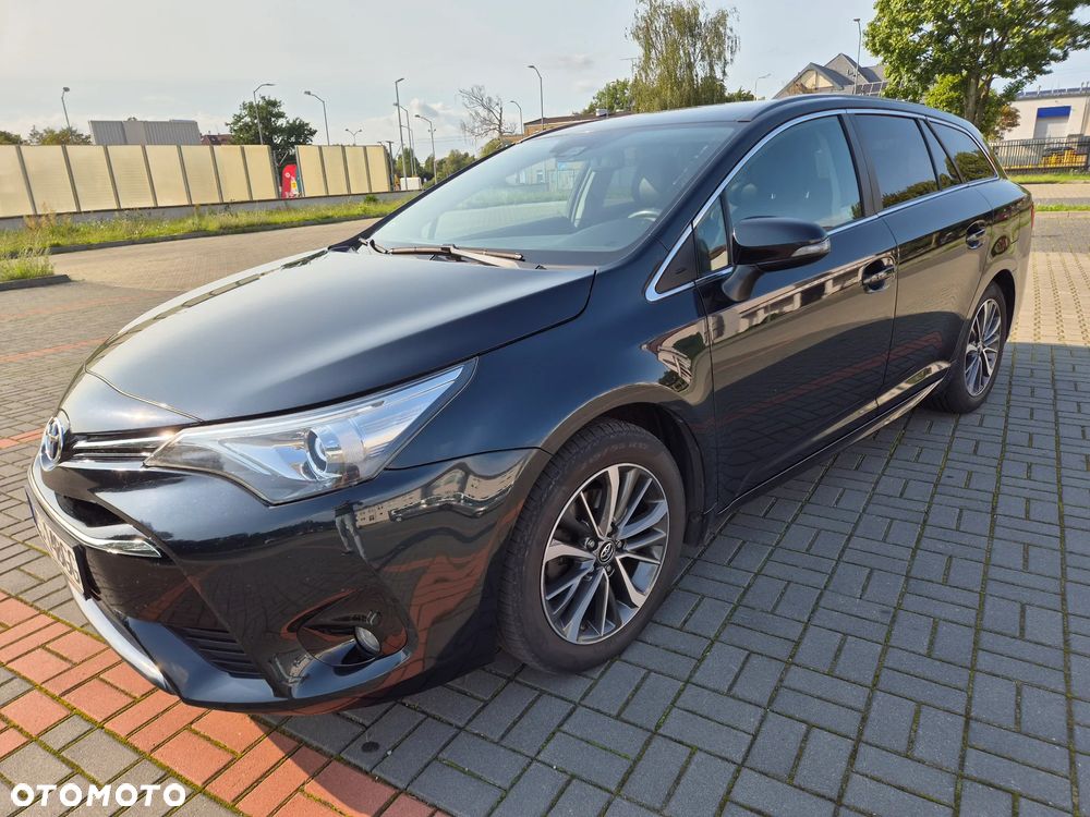 Toyota Avensis 1.8 Premium - 2