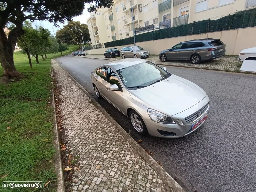 Volvo S60 2.0 D4 Momentum Start/Stop - 36