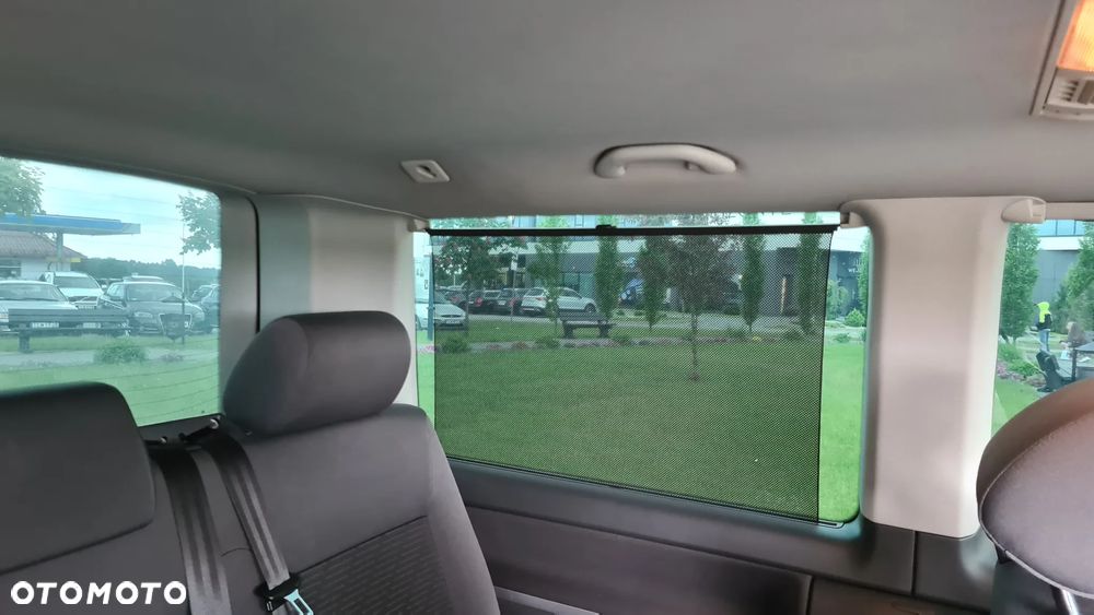 Volkswagen Multivan - 10