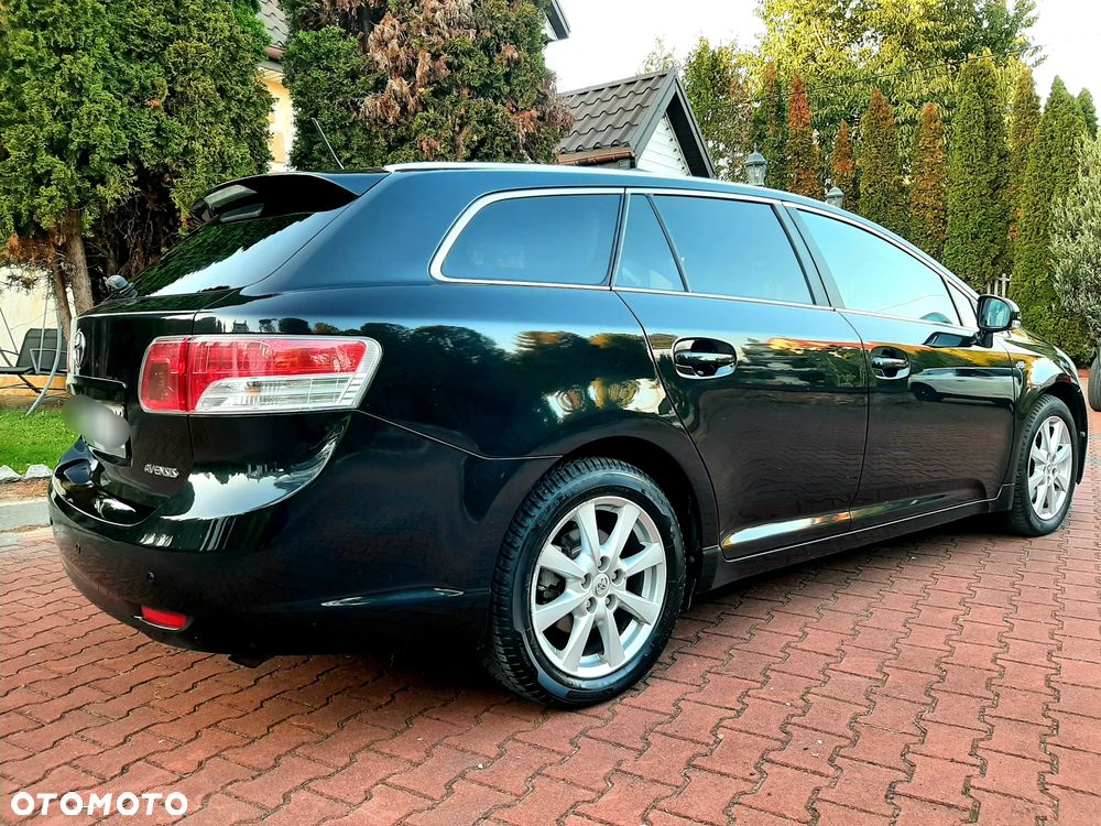 Toyota Avensis - 4