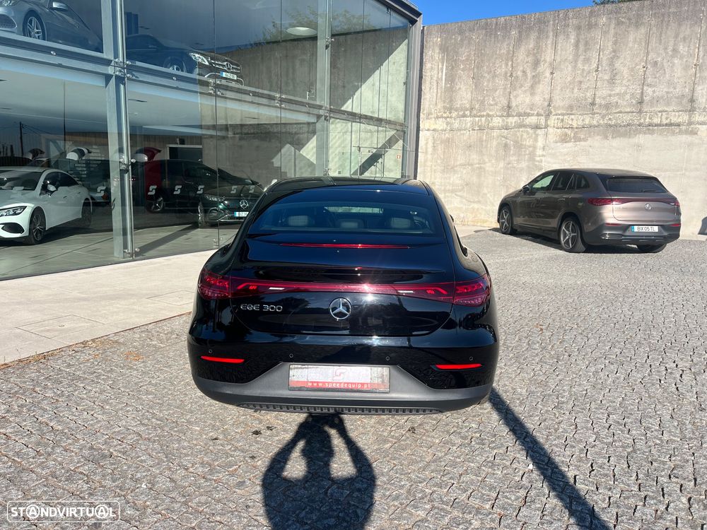 Mercedes-Benz EQE 300 Electric Art - 4