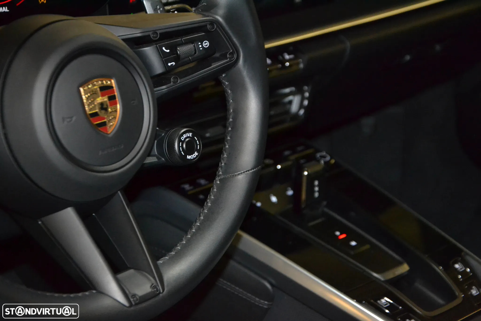Porsche 911 (992) Turbo S PDK - 32