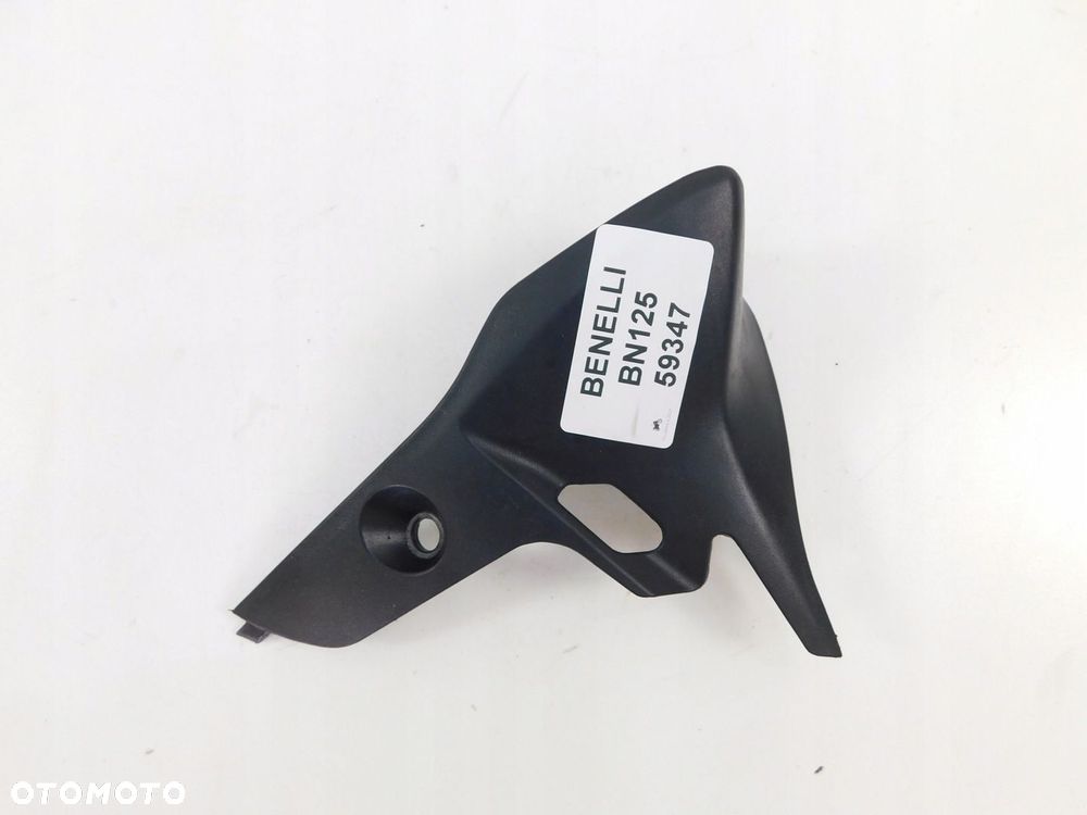 BENELLI BN 125 WYPEŁNIENIE PRAWE BŁOTNIK - 1