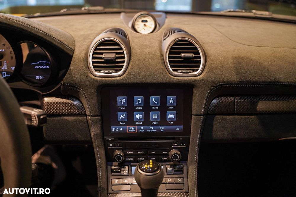 Porsche Cayman 718 GT4 RS - 10