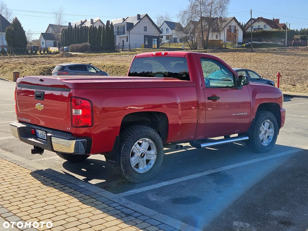 Chevrolet Silverado - 9