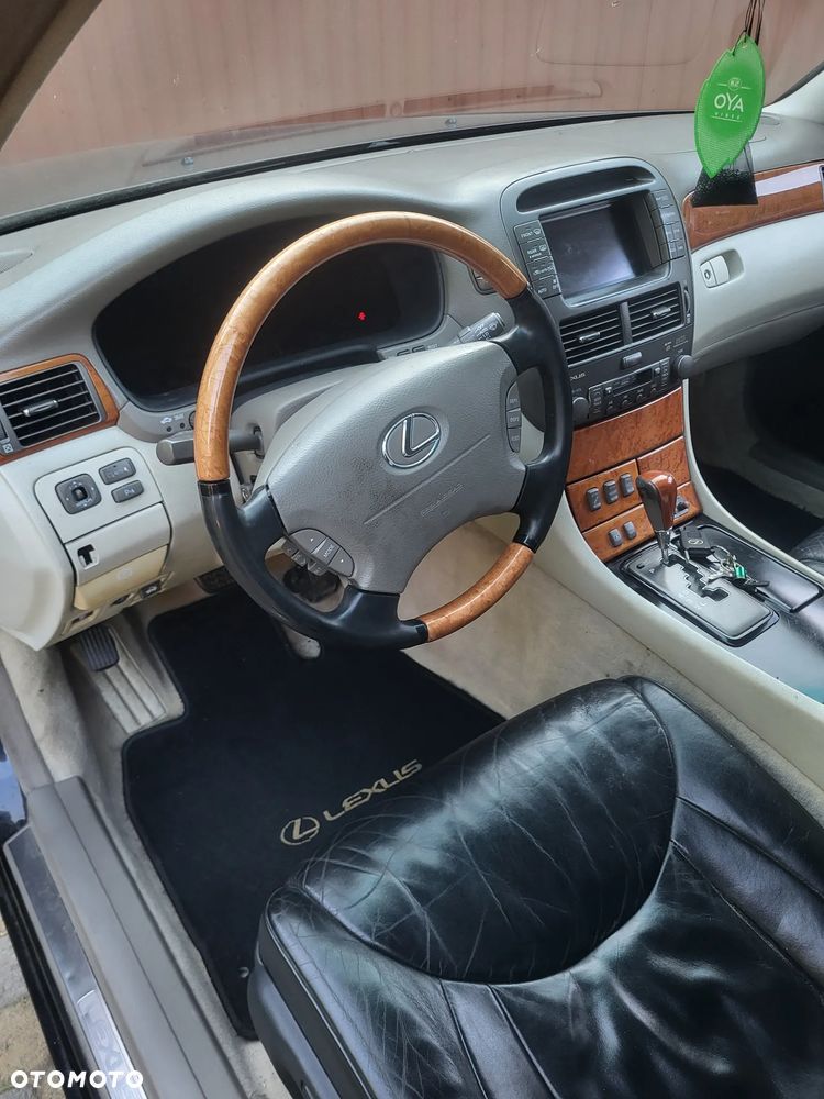 Lexus LS Prezydent - 20