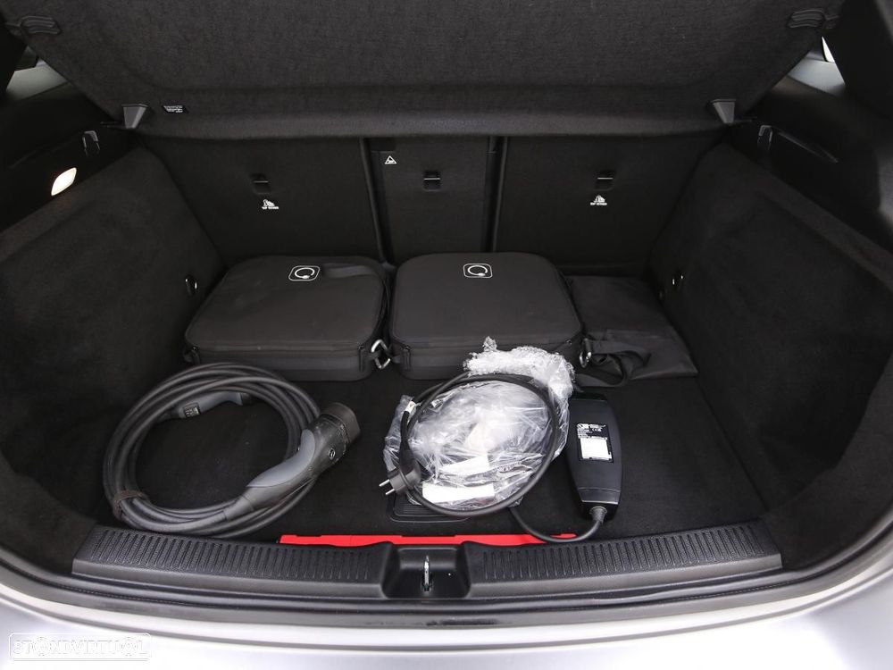 Mercedes-Benz B 250 e AMG Line - 13